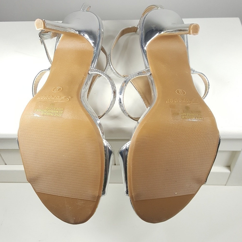FOREVER T-STRAP DRESS SANDAL - Picture 5 of 5